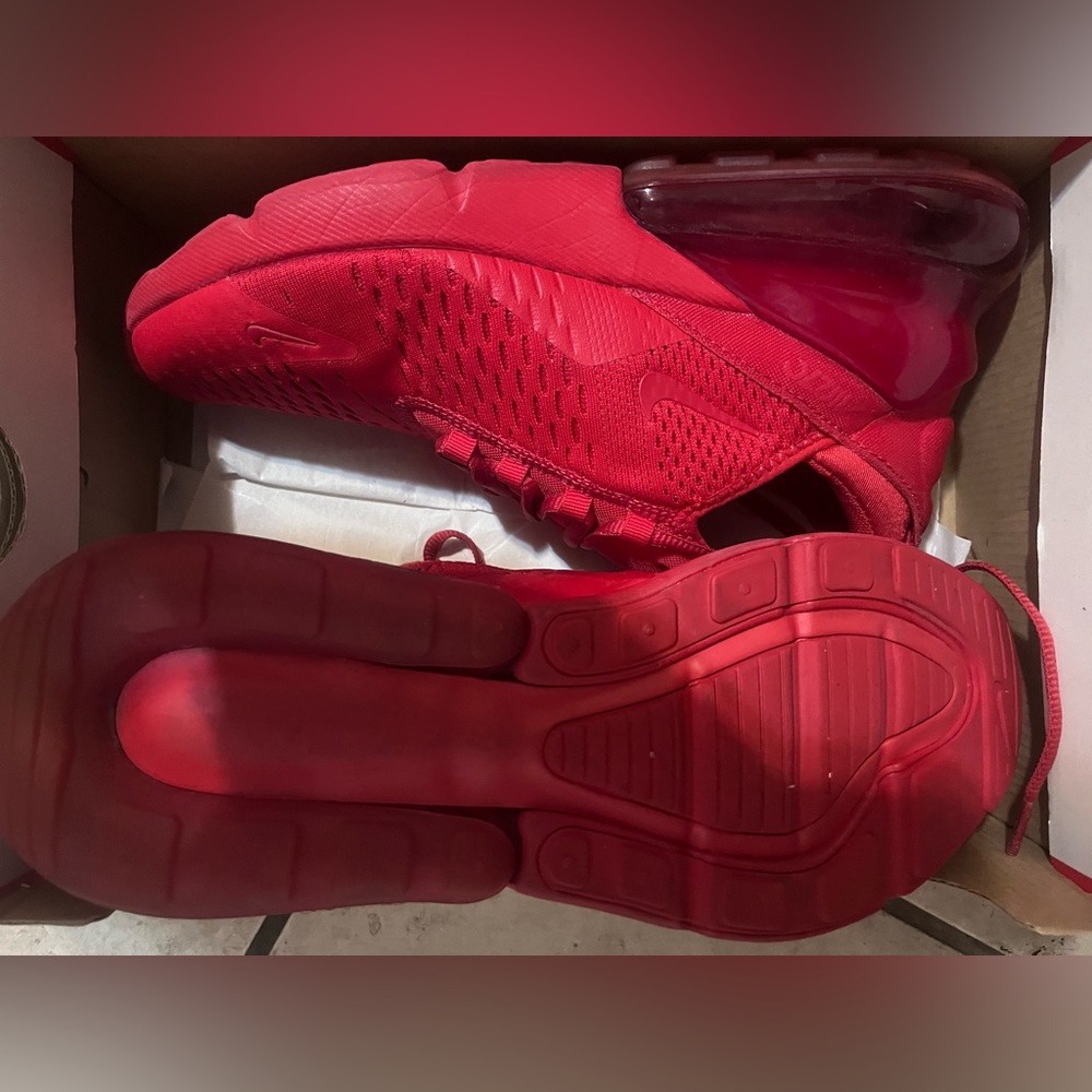 Red Nike Air Max 270